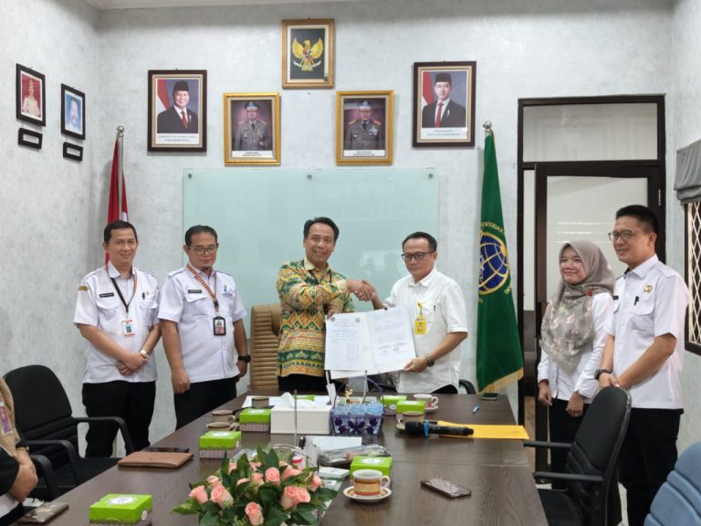BAPENDA TANGGAMUS DAN KANTOR PERTANAHAN TANDATANGANI PKS, PERKUAT SINERGI DATA PERTANAHAN DAN PERPAJAKAN